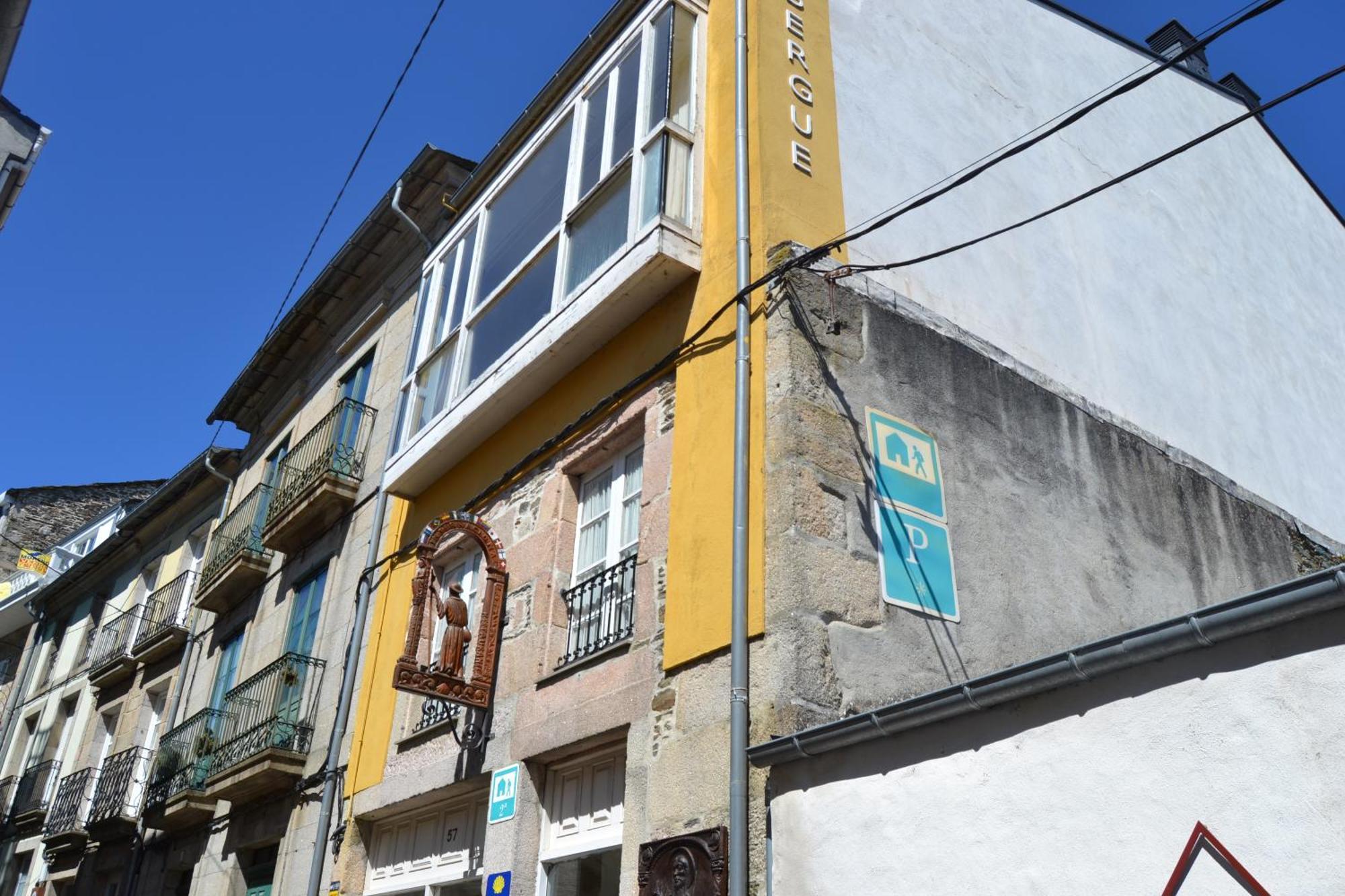 Albergue Internacional Hostel Sarria Exterior photo